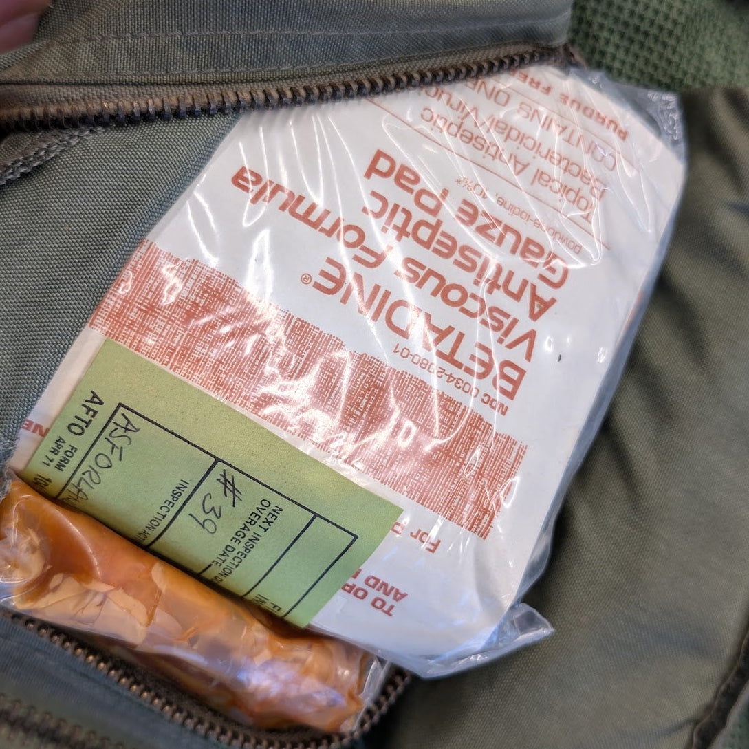 USGI SRU-21/P Pilot Survival Vest, Complete