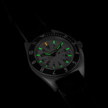 Marathon 41MM Arctic Edition STEEL NAVIGATOR - W/ DATE - (SSNAV-D) - ON 3-PIECE RUBBER STRAP KIT